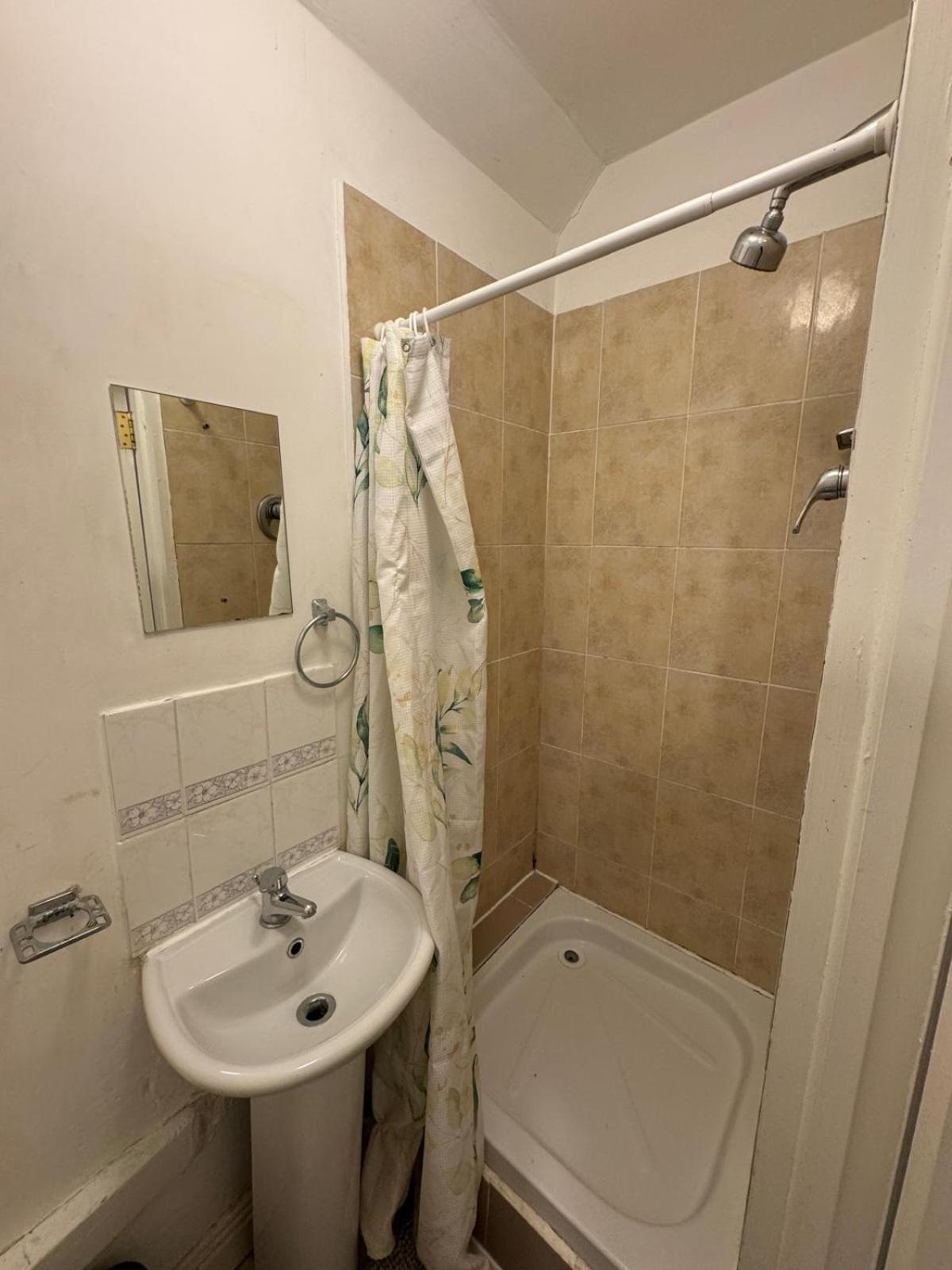 Nice Double Room Near Omni Shopping Dublin Ngoại thất bức ảnh